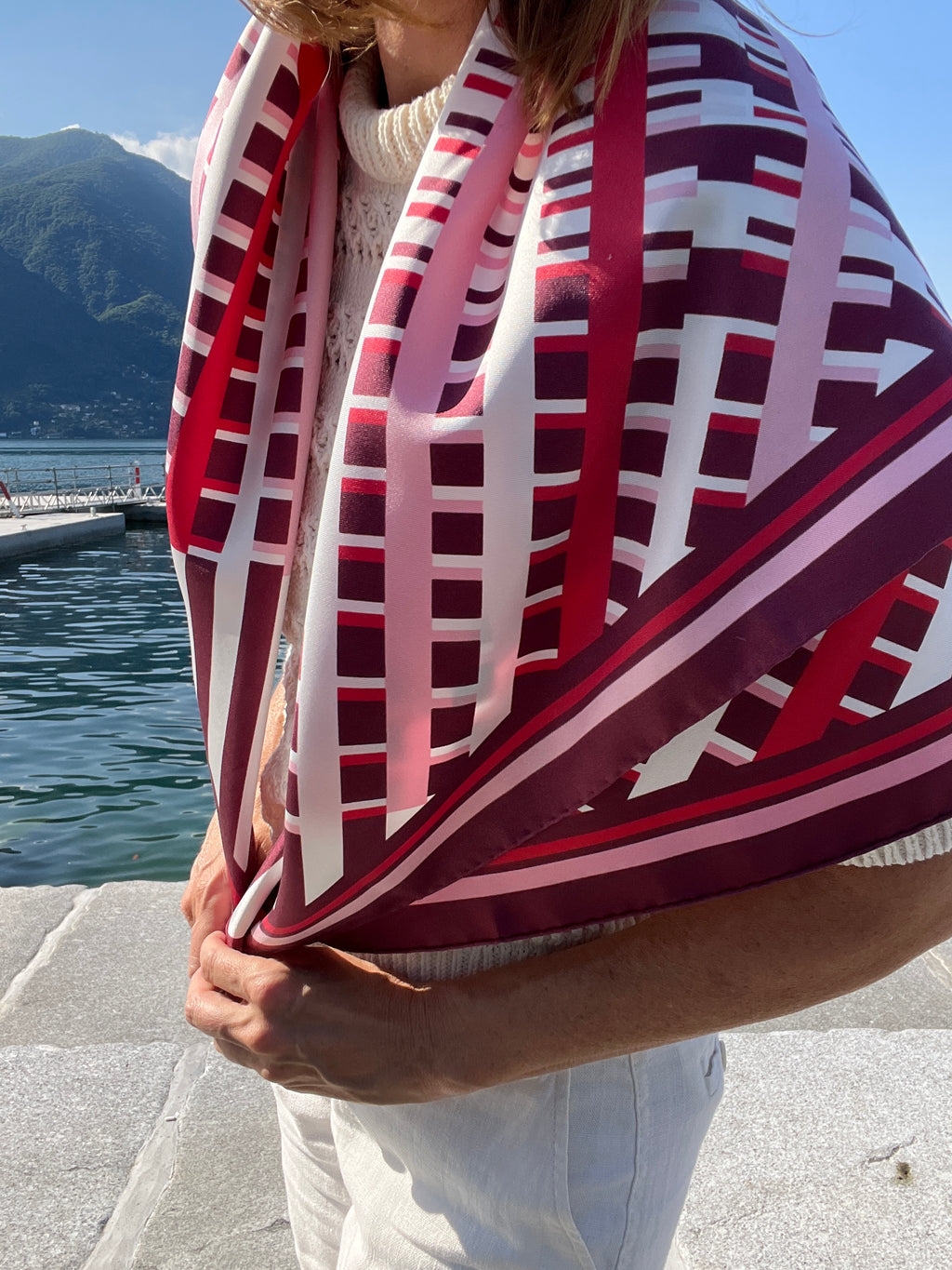 Metro Carré 90 x 90 cm Burgundy